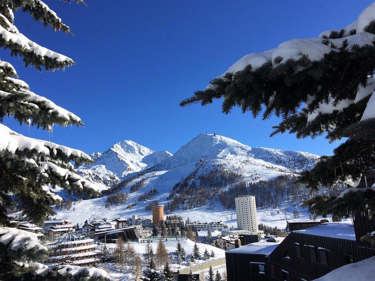 Chalet Weal Aparthotel Sestriere Exterior photo